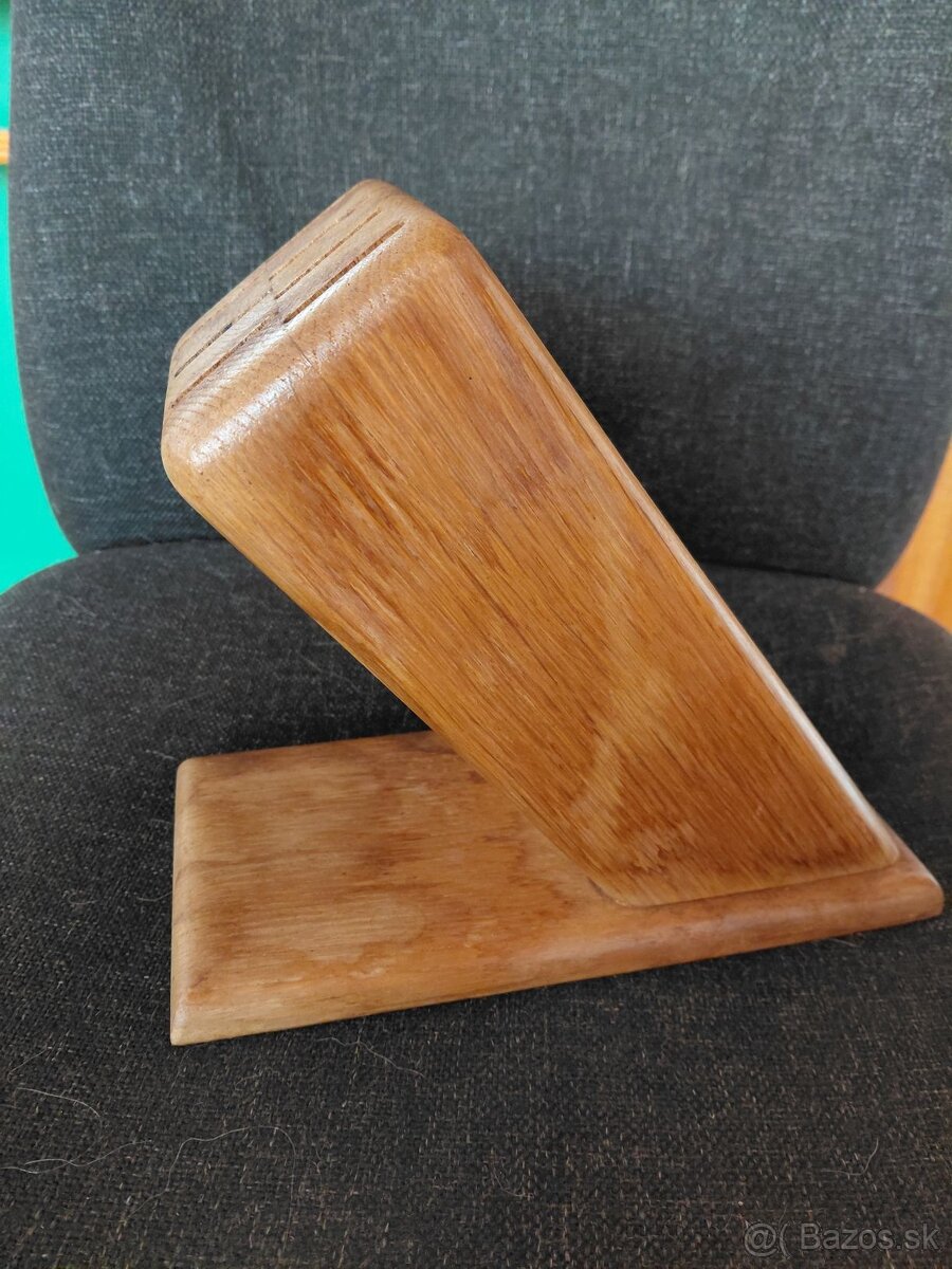 Drevený stojan na nože - 3