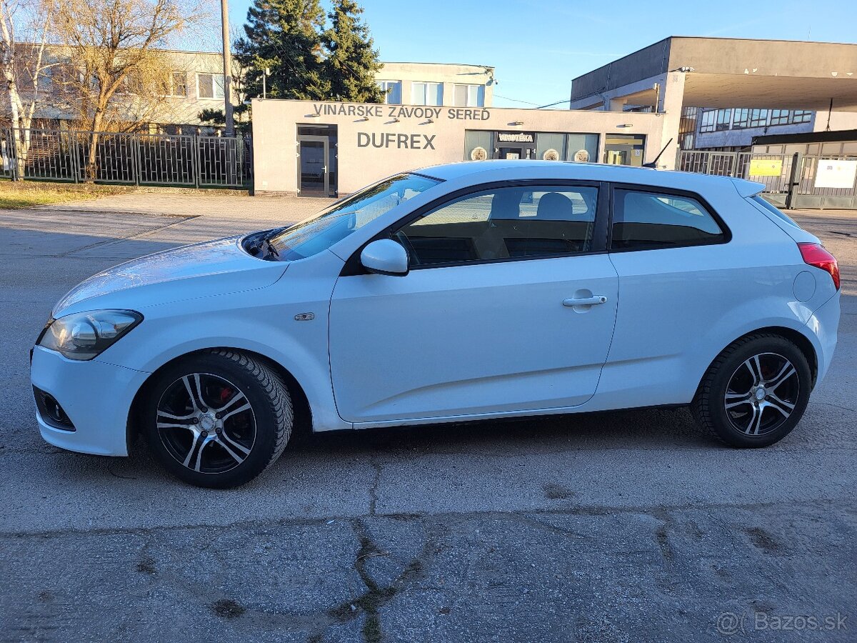 Kia pro ceed - 3