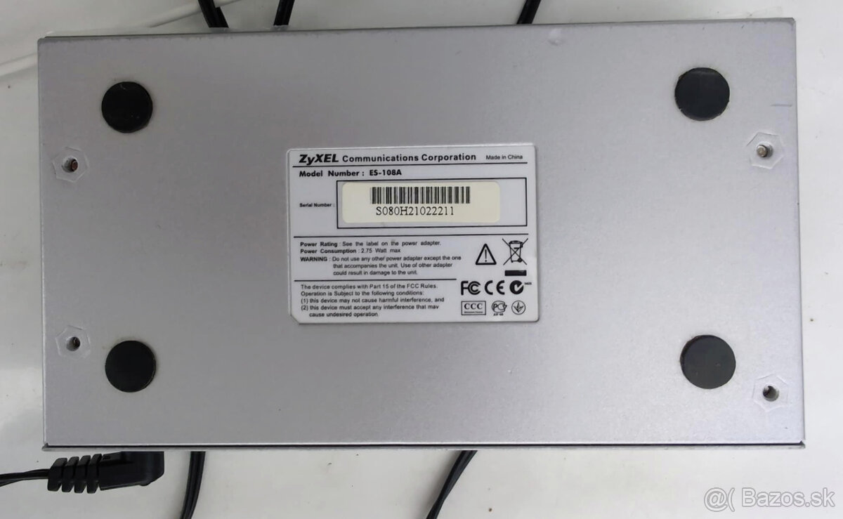 predám 100mbit Zyxel ES-108A switch - 3