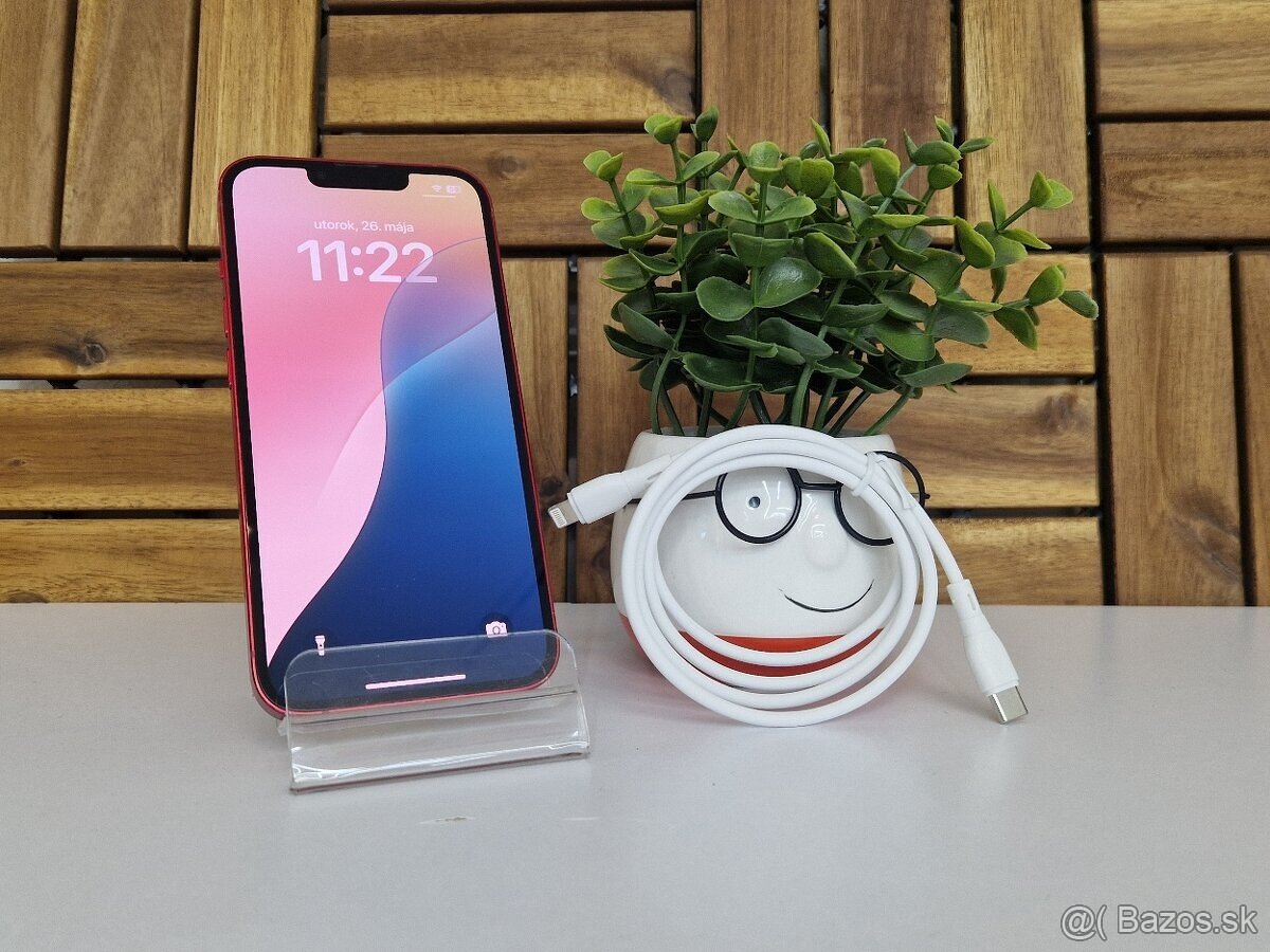 iPhone 13 256GB Červený - 3