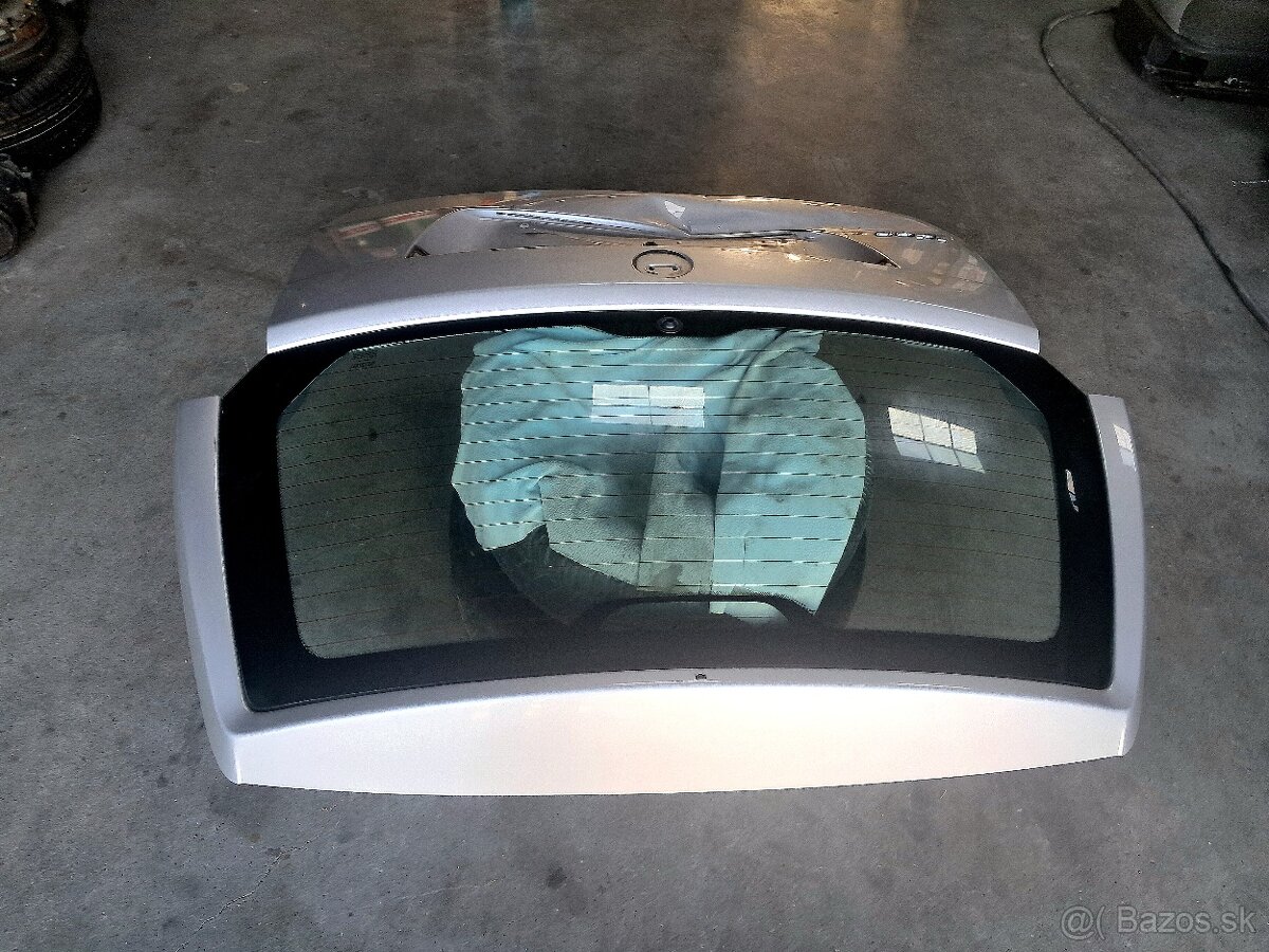 Zadné okno+piate dvere fiat idea - 3