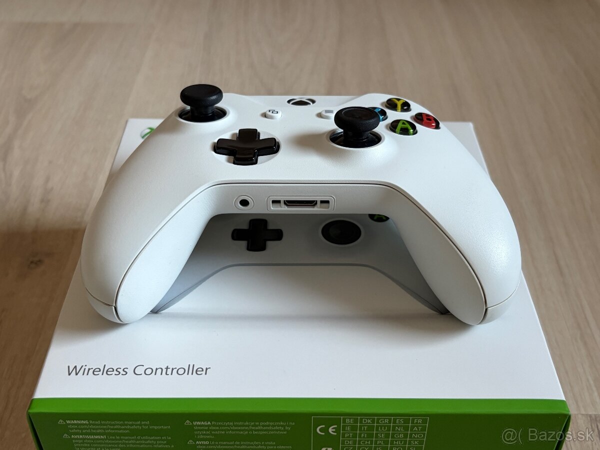 Predám originálny Xbox One S Wireless Controller - 3