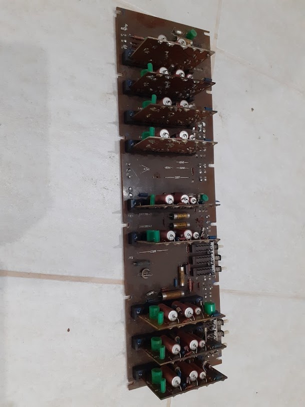 Predzosilovač Tesla Music 130 - 3