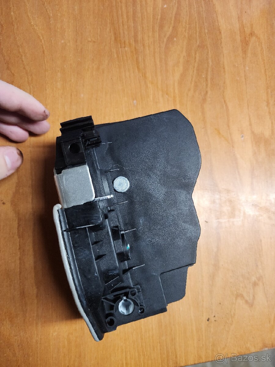 Zámok dverí šoféra bmw e90 predfc nový nepoužitý - 3