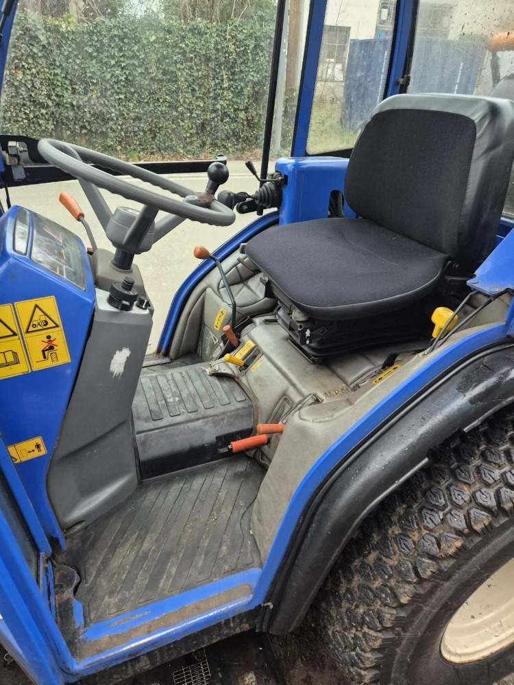 malotraktor Iseki 3240 AHL 4x4 - 3