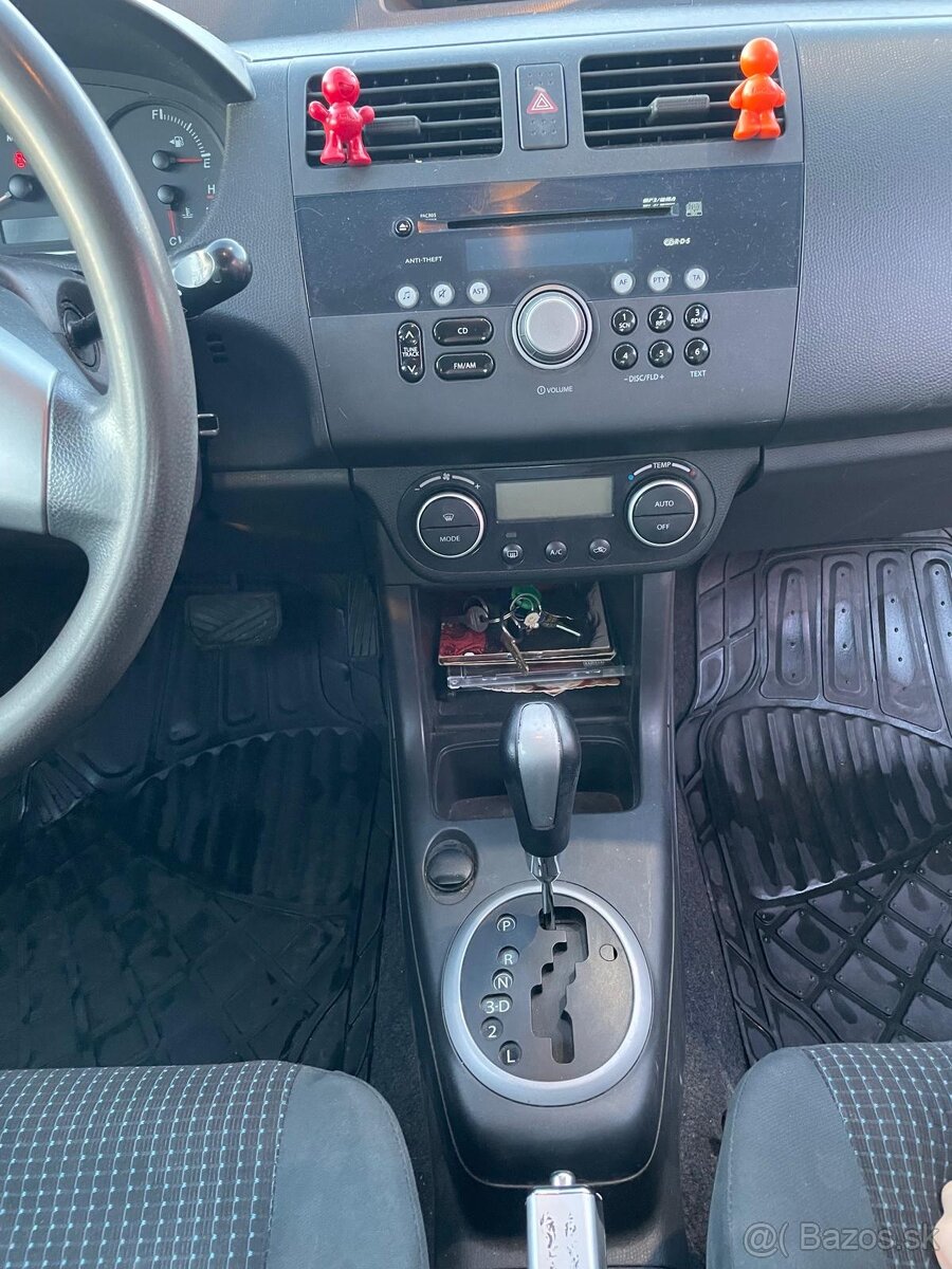 Predám Suzuki Swift 1,5 benzín automat - 3