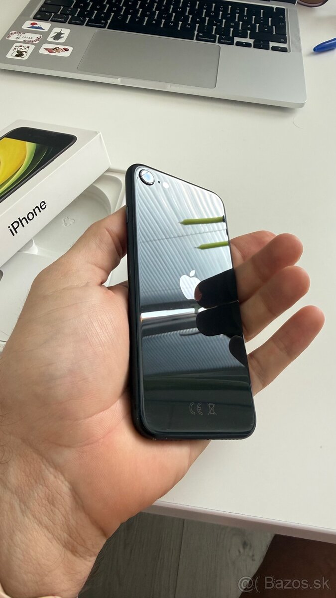 iPhone SE 2020, 64GB - 3