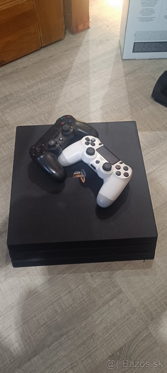 PS4 Pro - 3