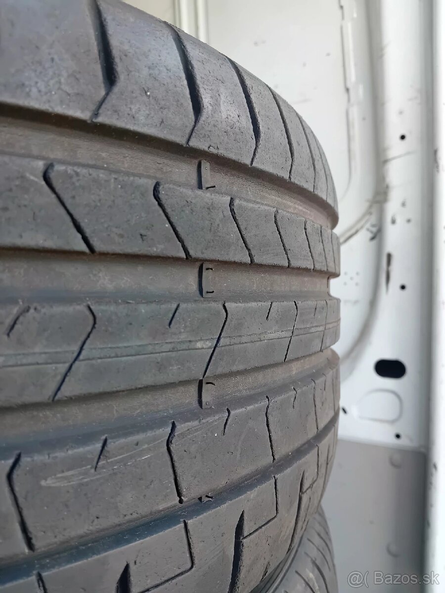 Letné pneumatiky Pirelli Pzero 245/40 R18 - 3