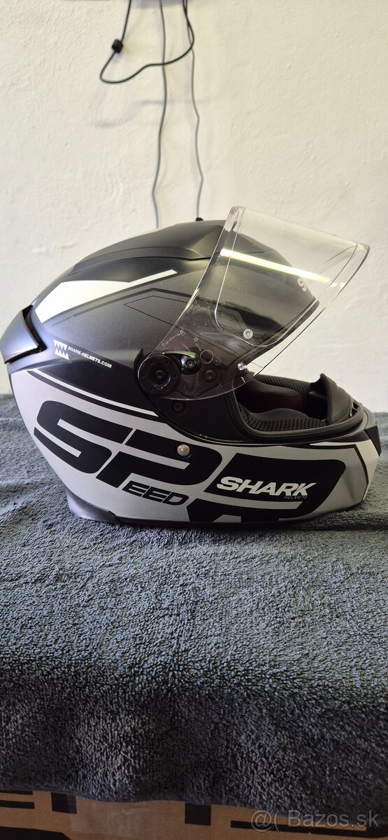 Prilba Shark - 3