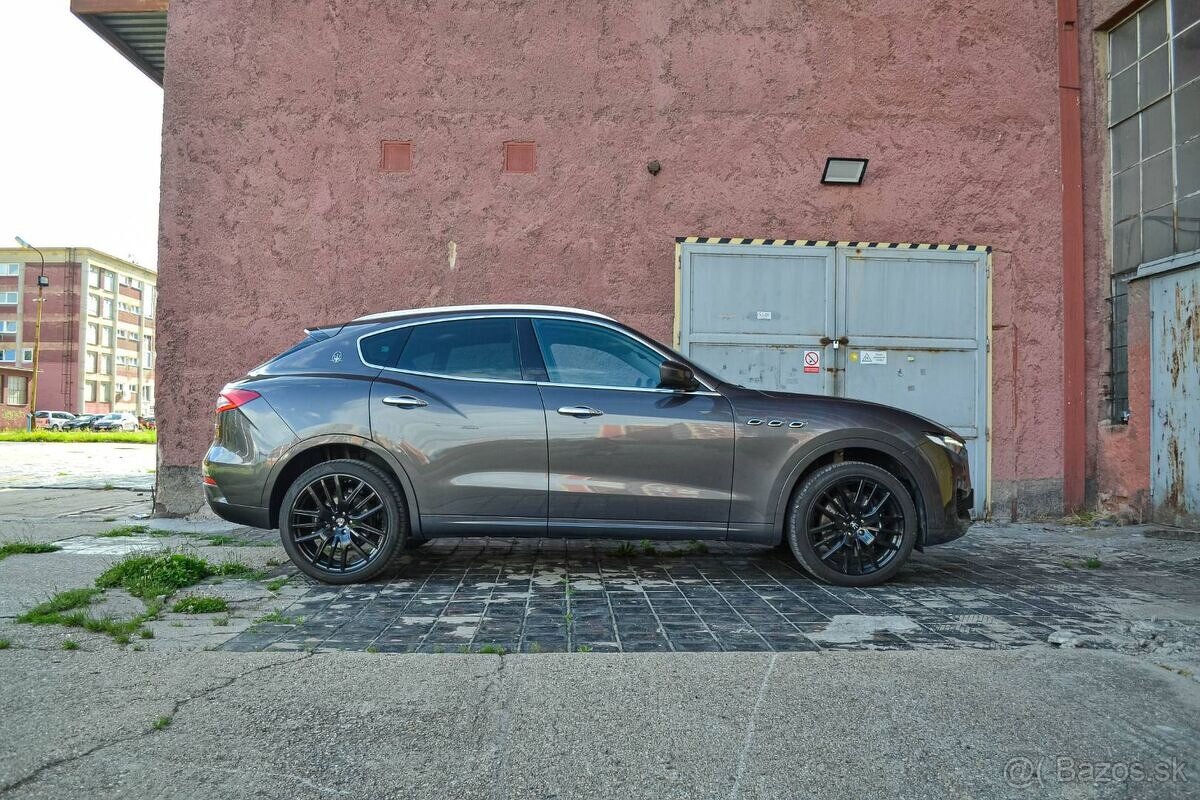 Maserati Levante S 3.0 benzín 316kW - 3