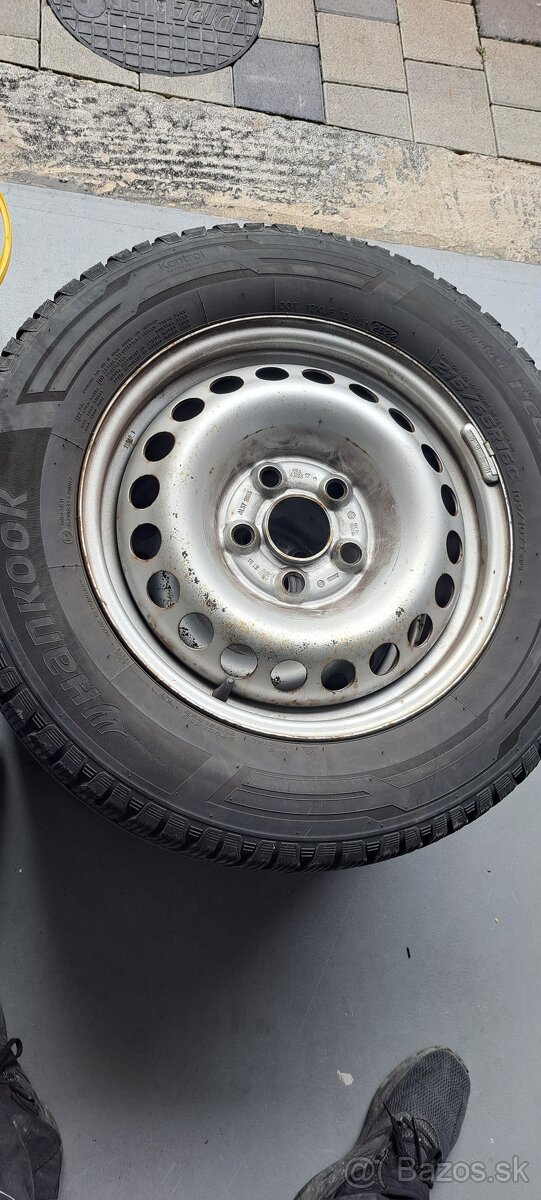 Zimne pneu 215/65r16c - 3