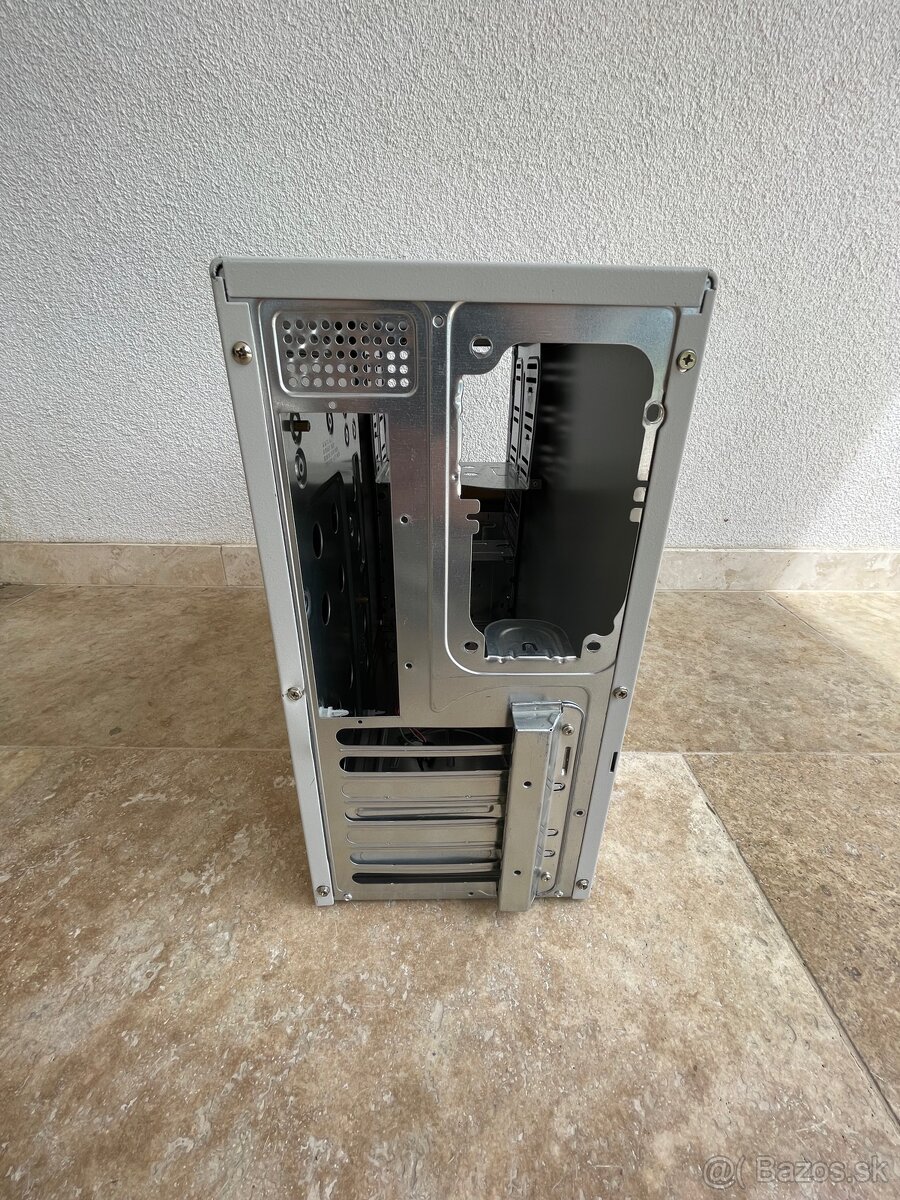 Retro PC skriňa - 3