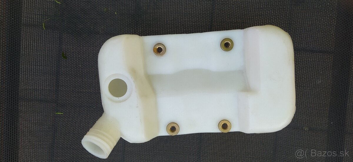 Náhradné nádrže na krovinorez, držiak nádrže - 3