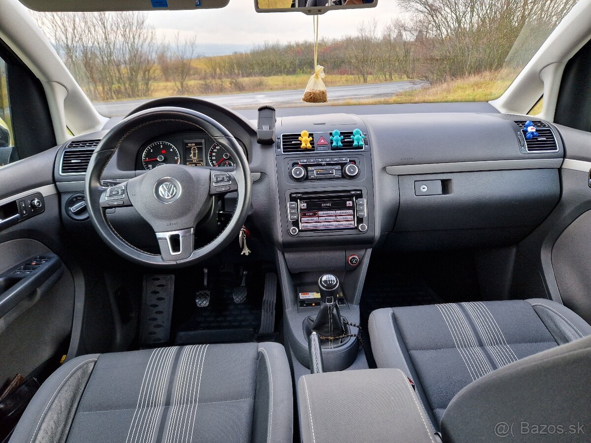 Touran 2.0 TDI 103kw výbava Match - 3