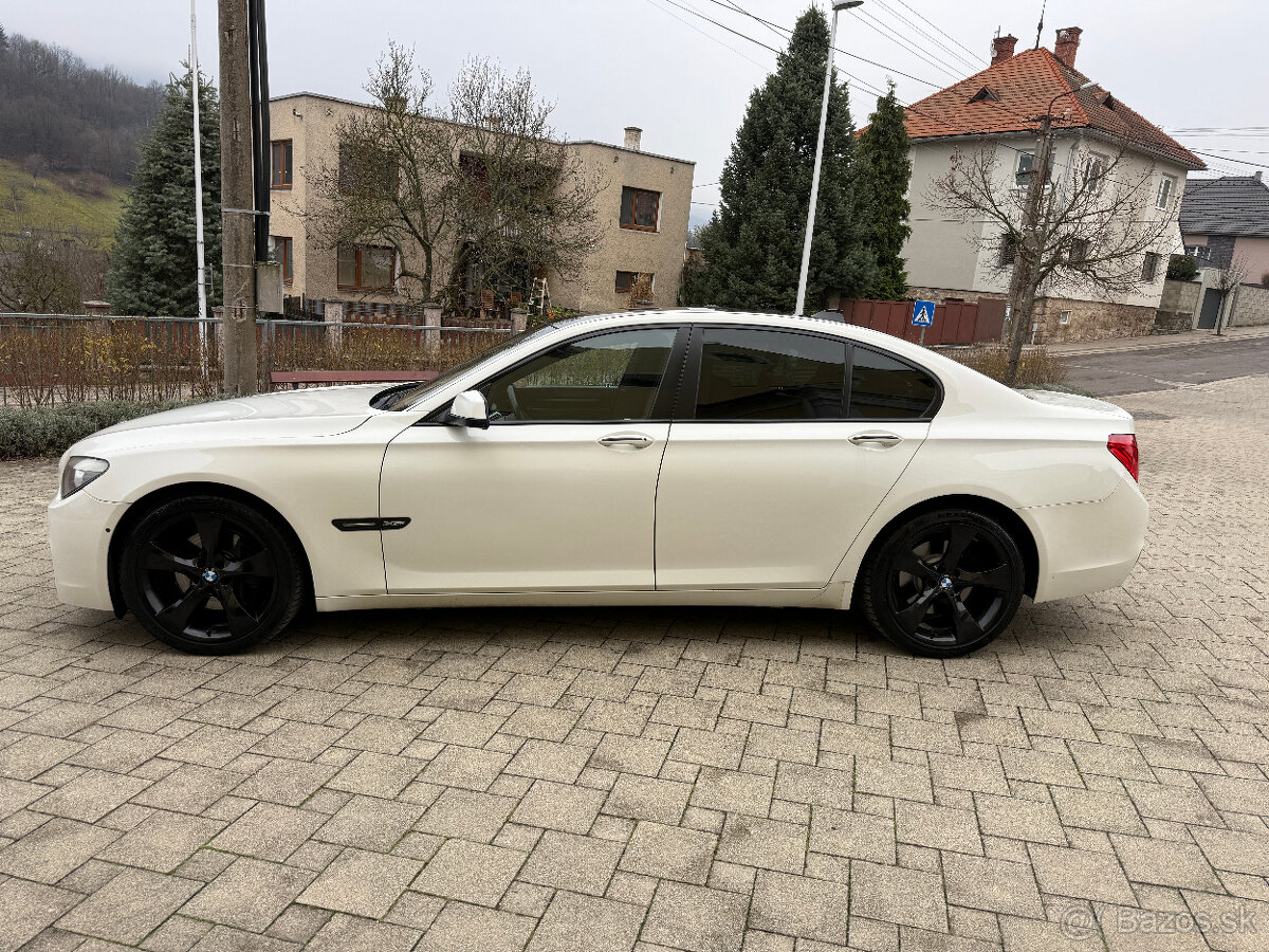 Predám BMW rad 7 740d xDrive 225kw M-Packet / CIC / Webasto - 3