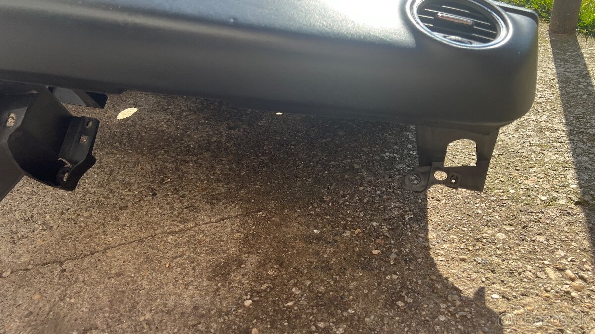 predam palubnu dosku na lancia delta - 3