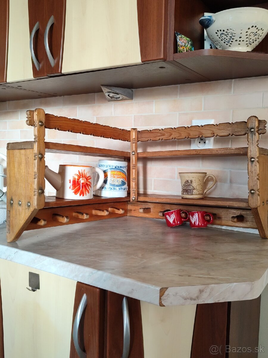 Drevená polica - 3