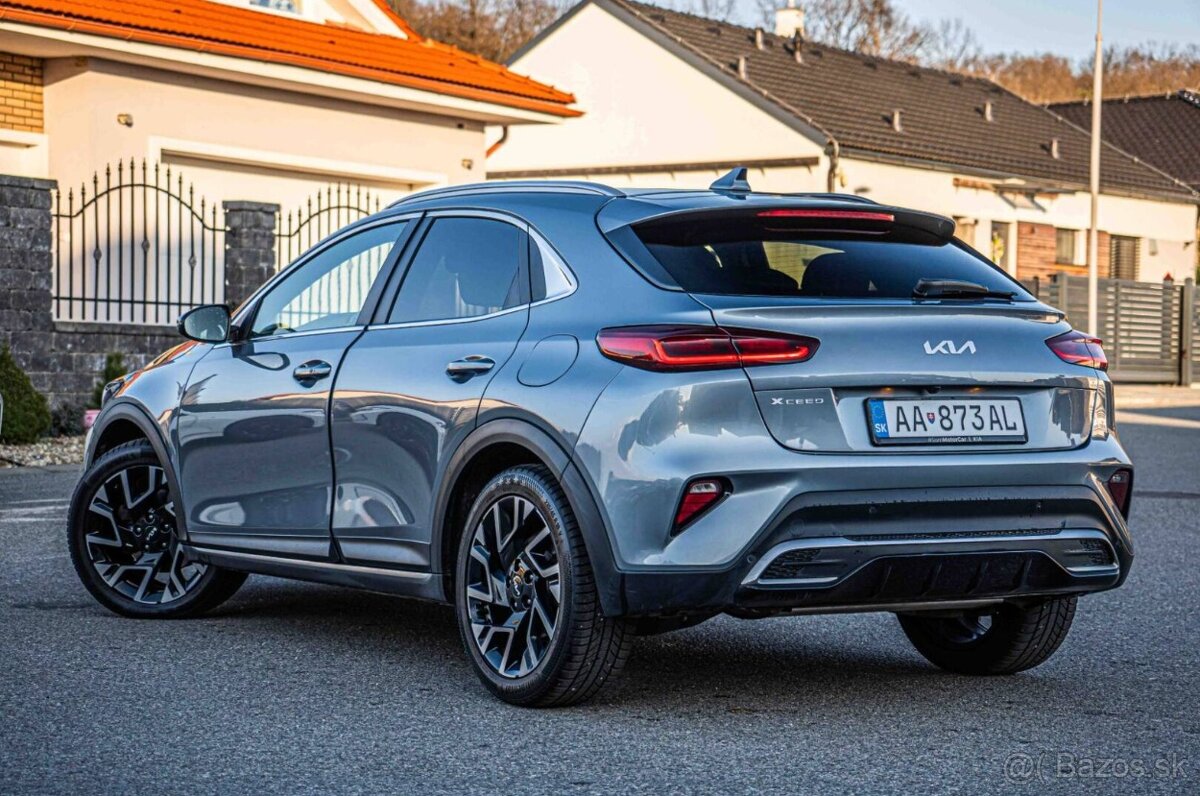 Kia XCeed 1.5 T-GDi Gold - 3