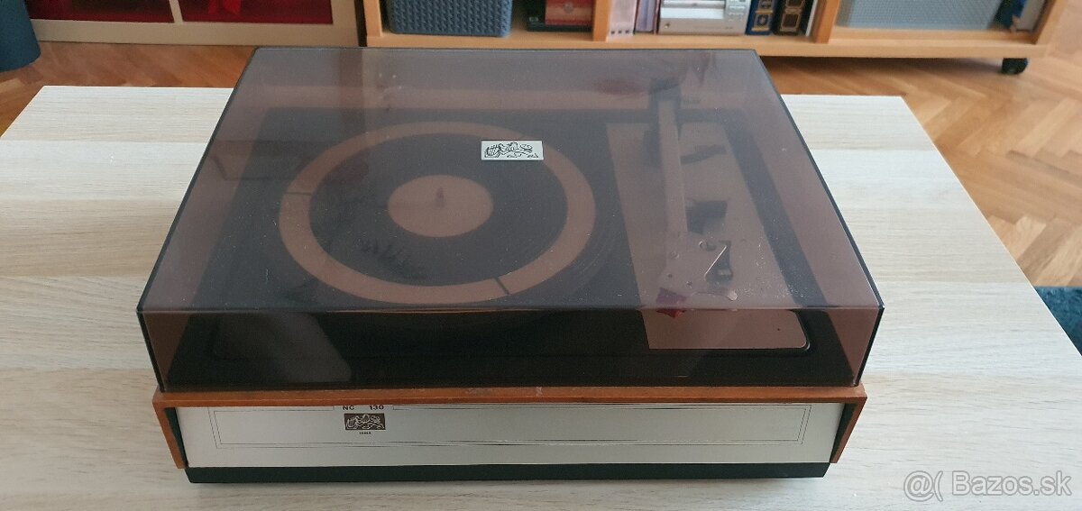 Radio Tesla 810a, gramofón - 3