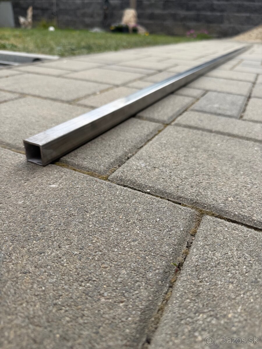 Nerezový jokel 25x25x2. - 3