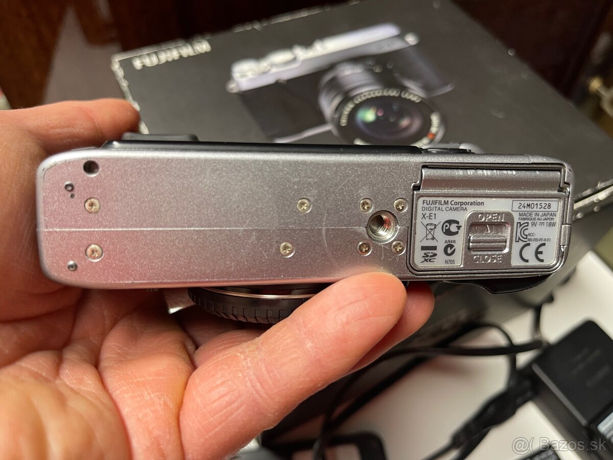 Fuji X-E1 Silver - 3