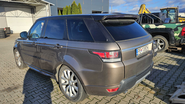 Land Rover (Range Rover Sport) - 3