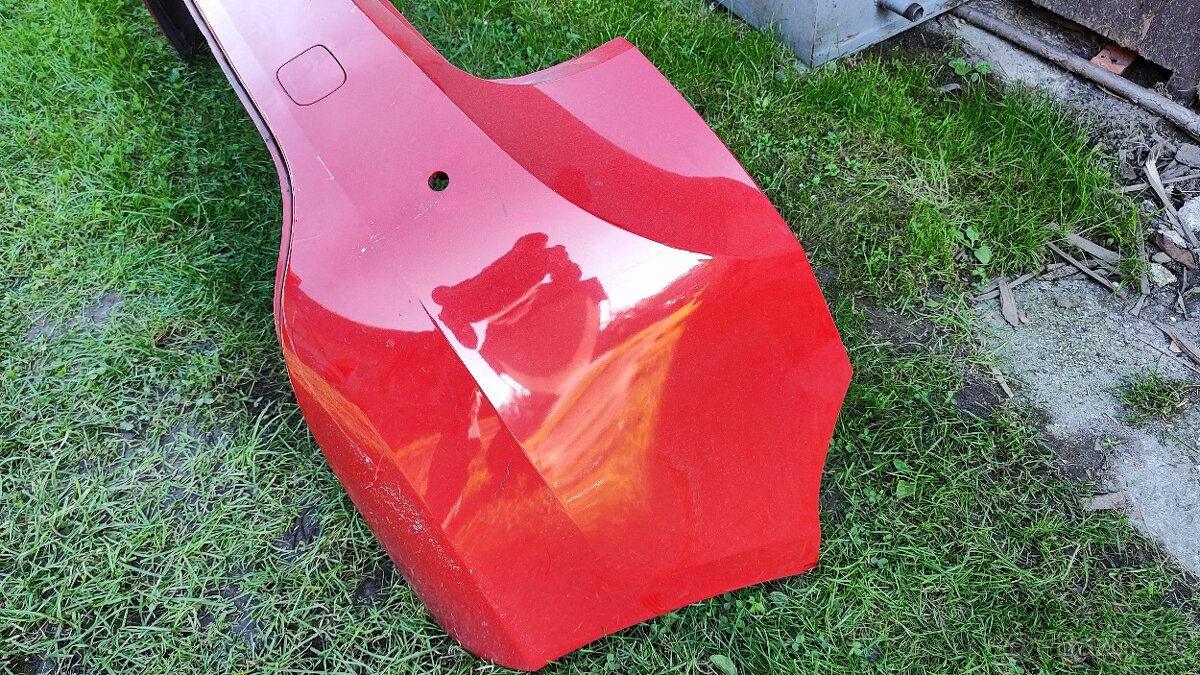 Predám zadný nárazník Volvo S60 - 3