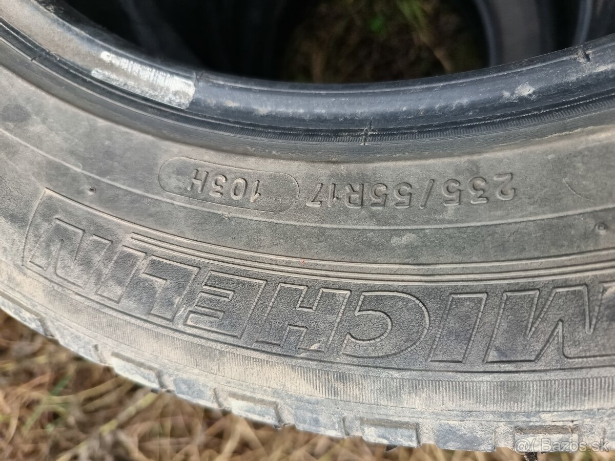 235/55 R17 - 3