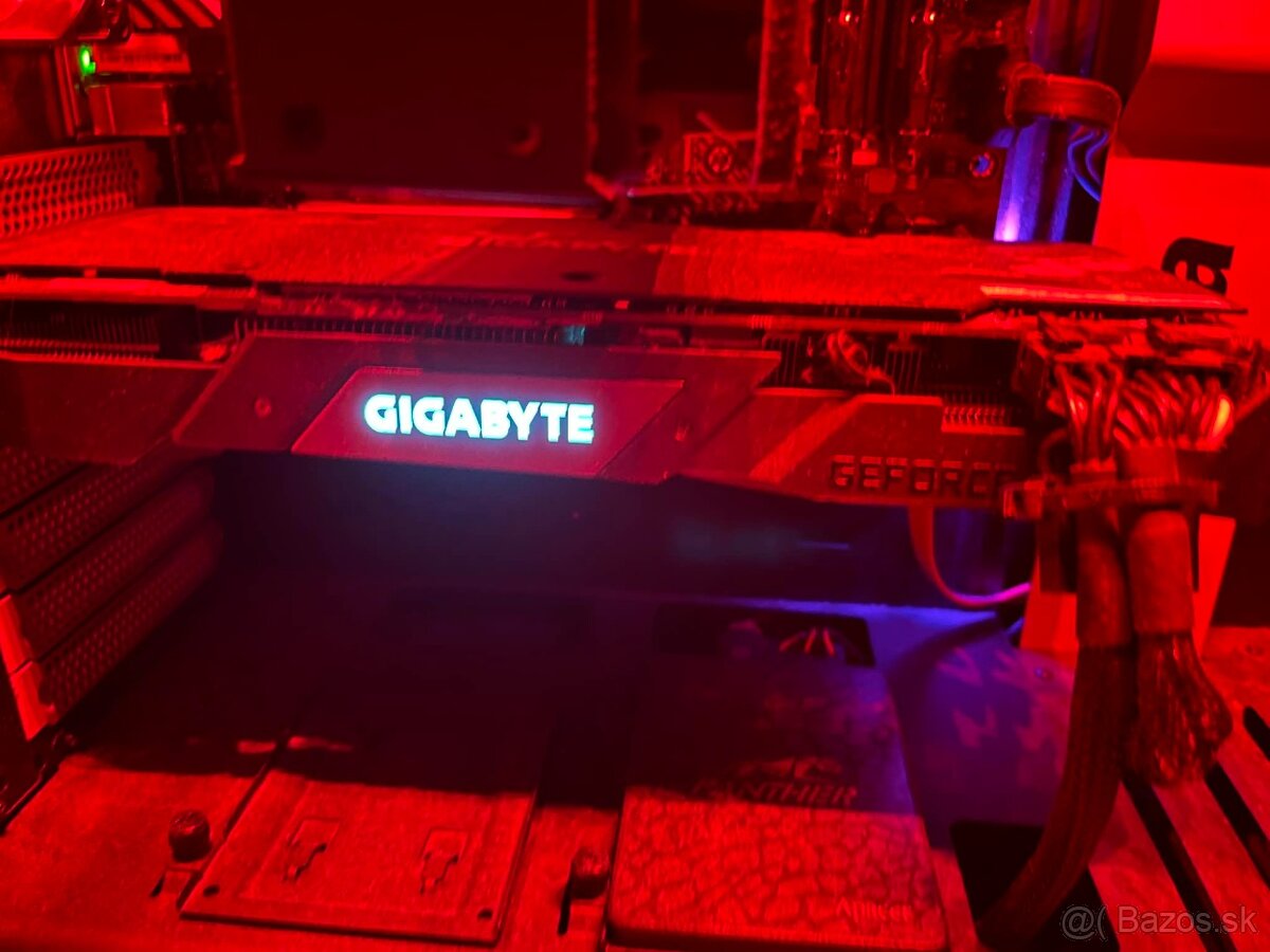 GIGABYTE GeForce RTX 2070 WINDFORCE 8G - 3