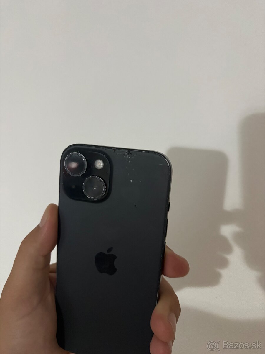 Predam iphone 15 cierny - 3