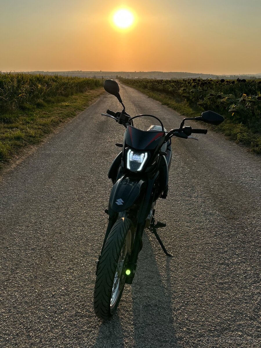 Suzuky Dr125 sm