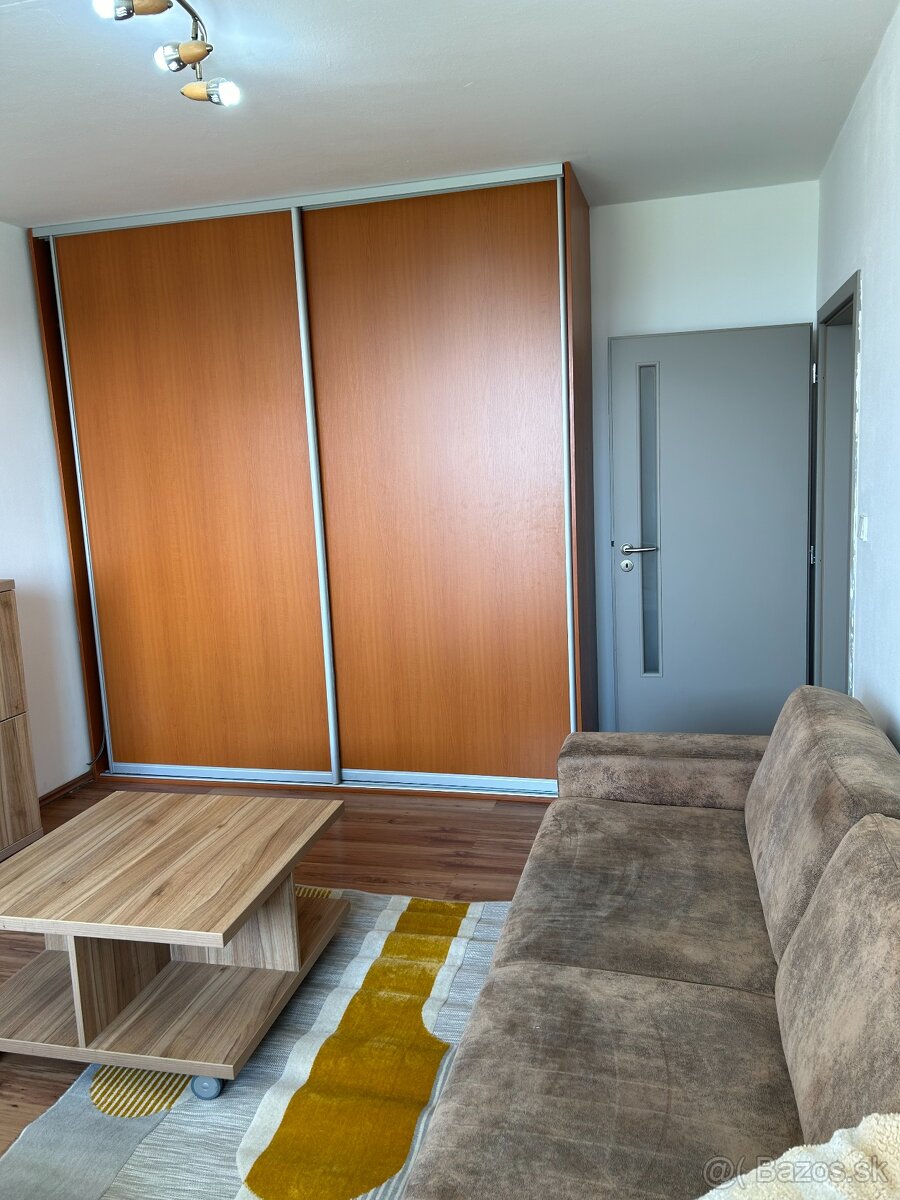 Prenájom 3-izbového zrekonštruovaného bytu na Furči - 3