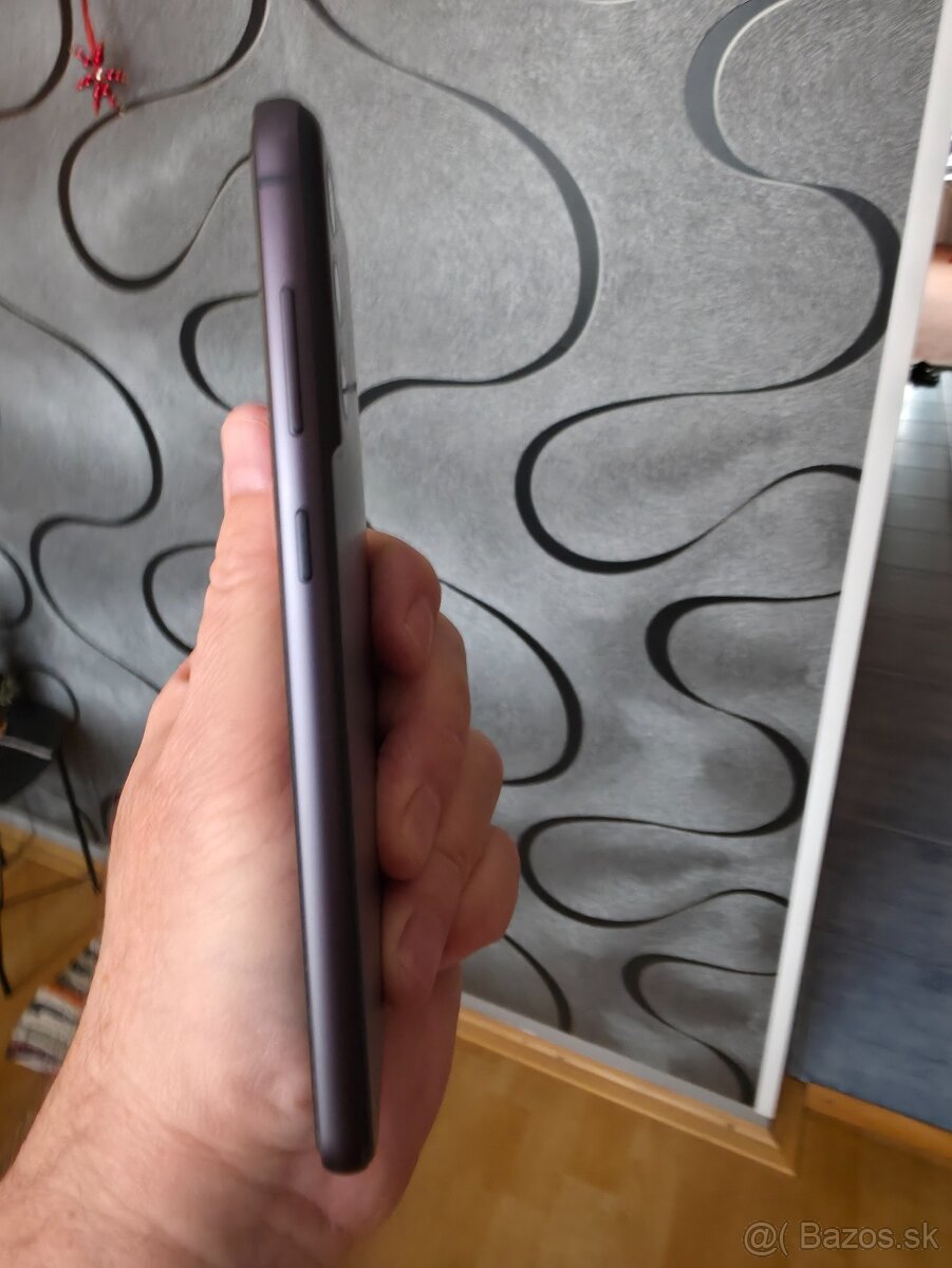 Predám Samsung galaxy S21 FE - 3