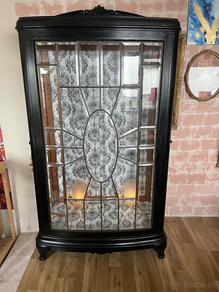 starozitna vitrina - 3