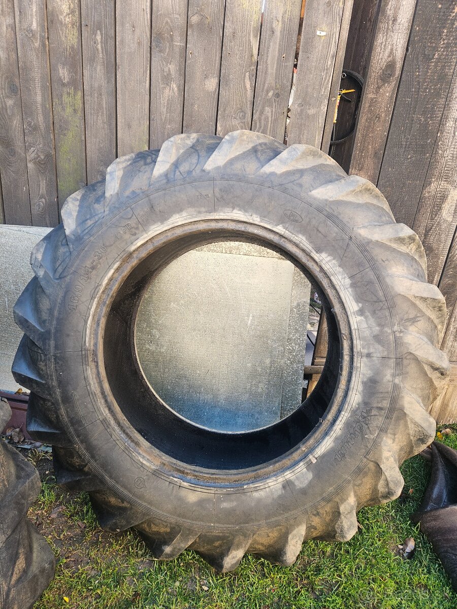 Pneumatiky 16.9 30 - 3