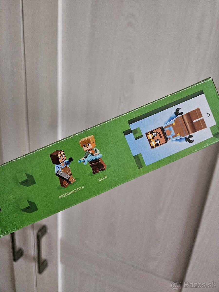 Lego 21252 The Armoury - 3