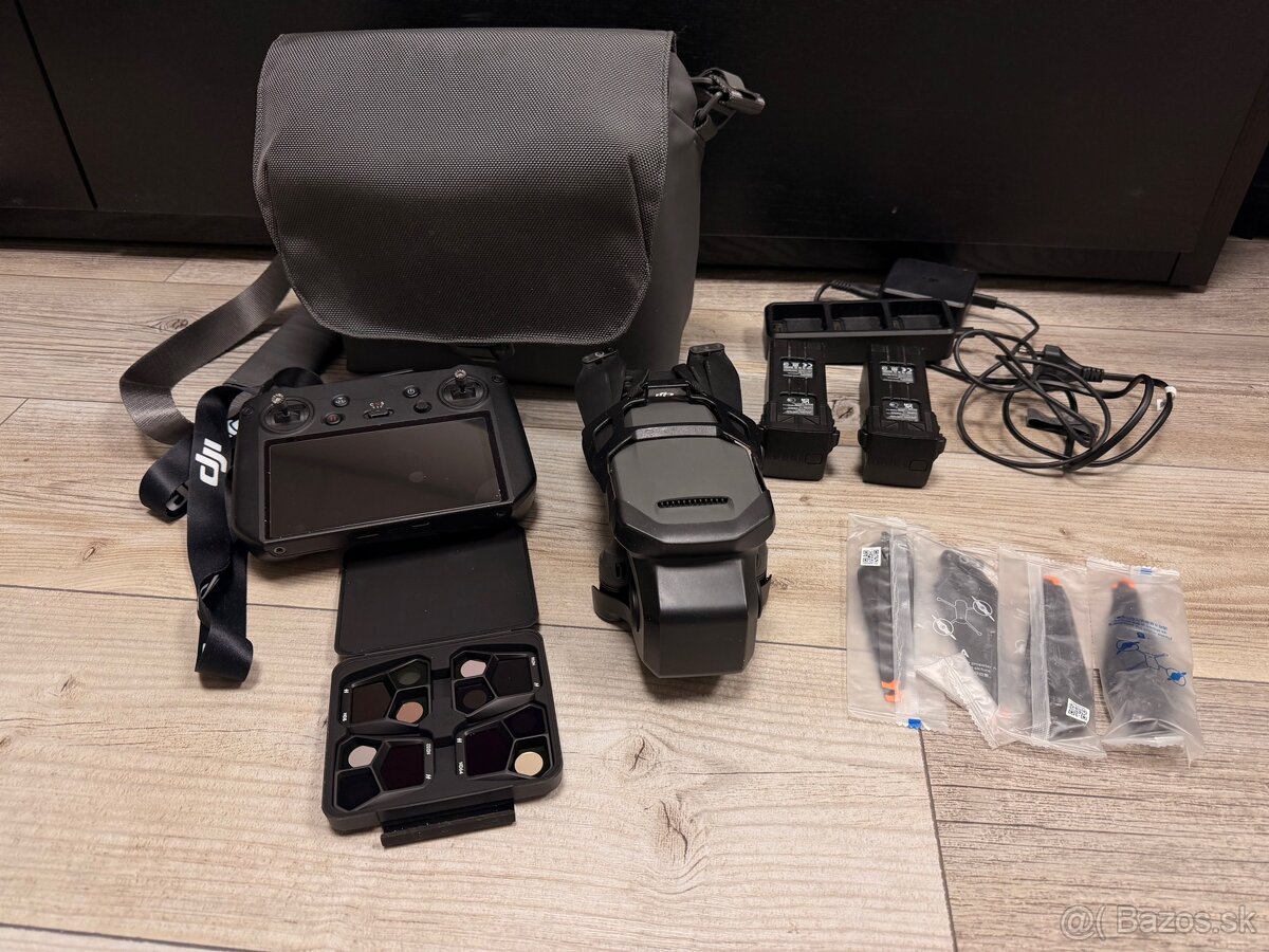 DJI Mavic 3 Pro Fly More Combo (DJI RC PRO) - 3