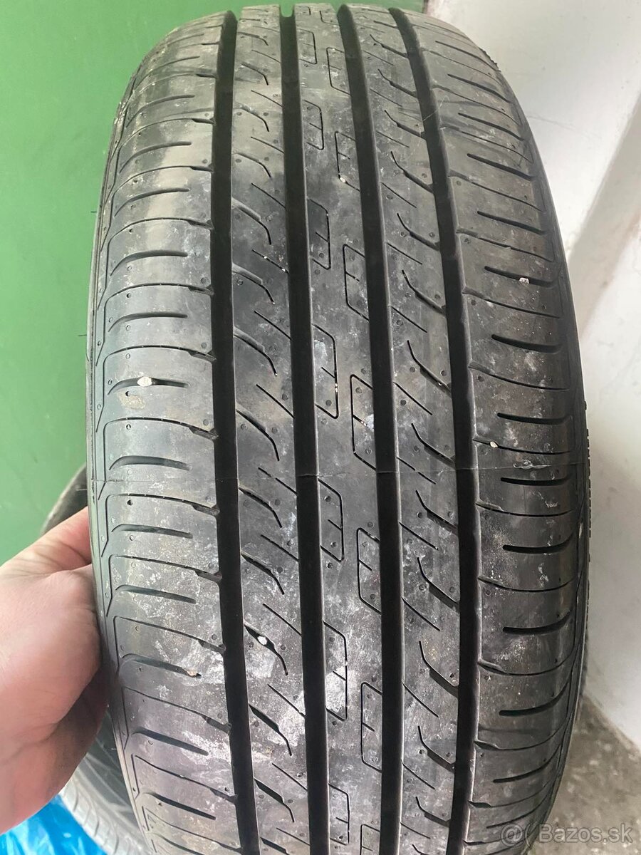 Nové R18, 215/50 GitiComfort225 - 3