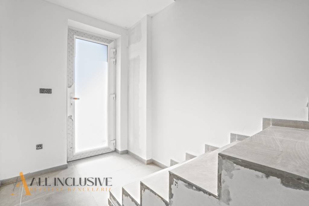 ALL INCLUSIVE I 3 IZBOVÉ BYTY S TERASOU, SO ZÁHRADOU + 2 PAR - 3