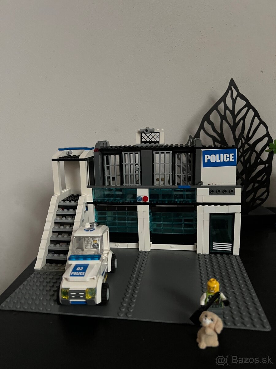 Lego policajná stanica - 3