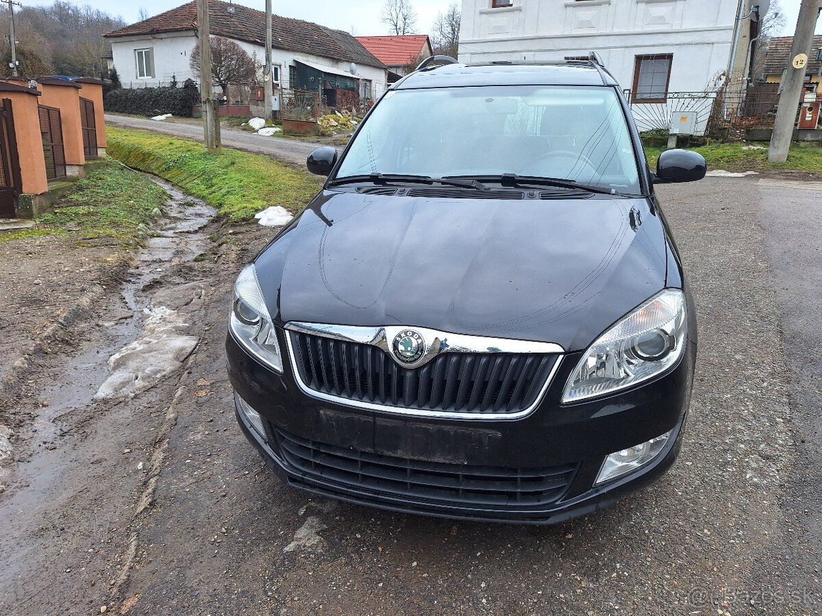 ŠKODA ROOMSTER 1,2TSI 4 VALEC KLÍMA - 3