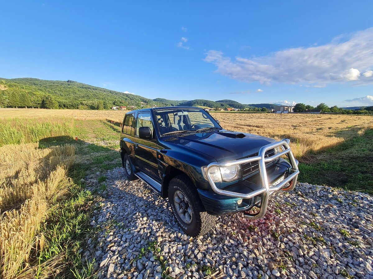 Mitsubishi Pajero 2