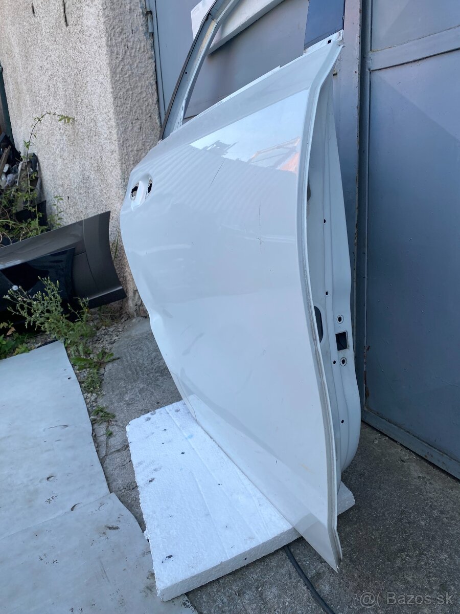 KIA CEED III HATCHBACK PRAVÉ ZADNÉ DVERE - 3