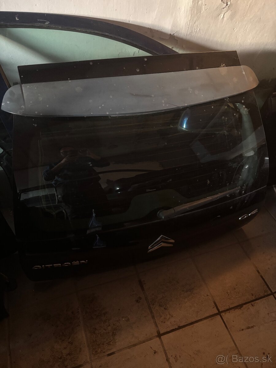Predam zadny kufor citroen c4 - 3