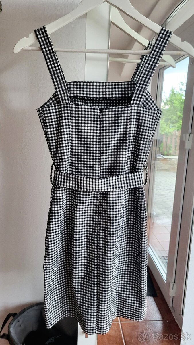 Kárované šaty na ramienka - 3