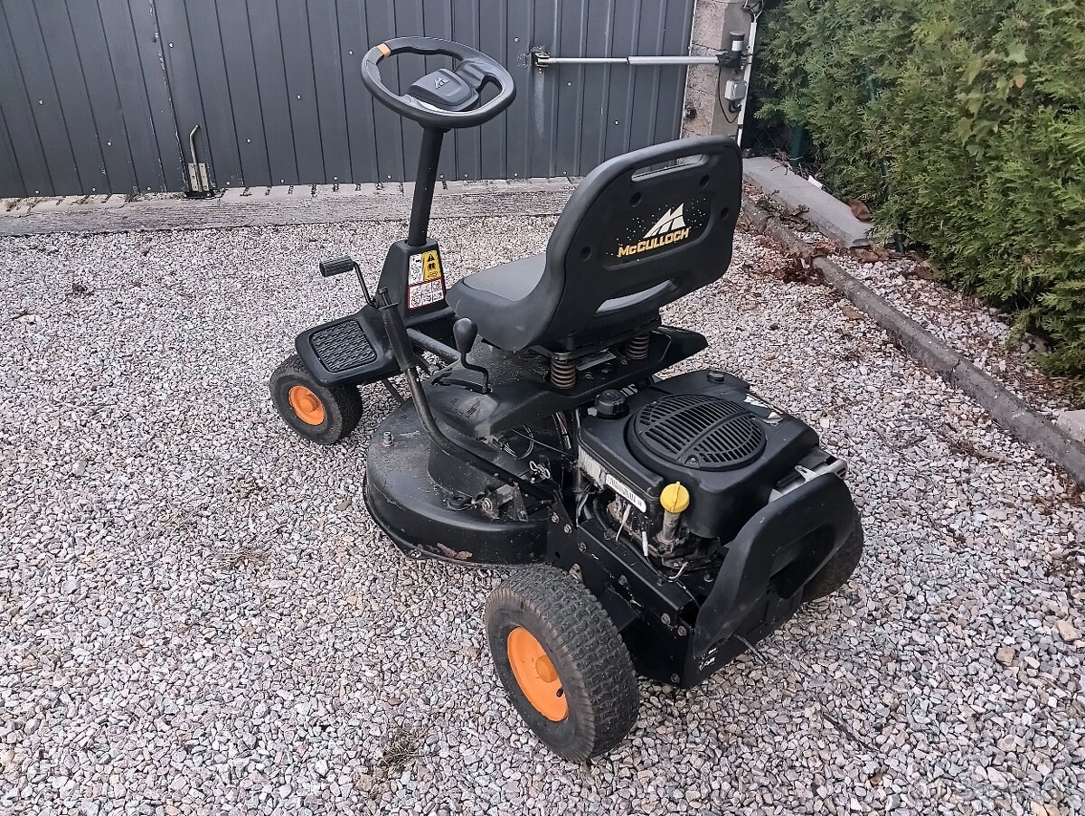 Traktor - kosačka McCulloch - 3