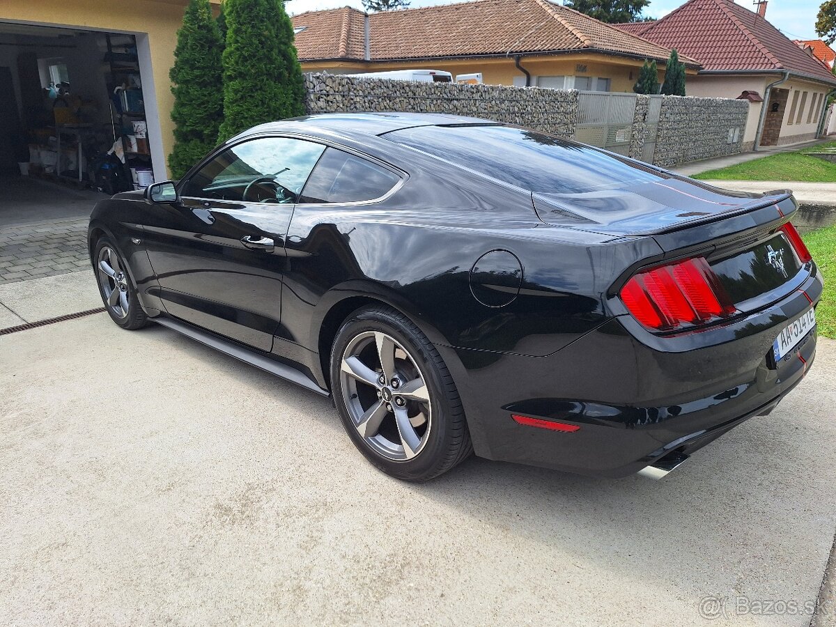 Ford Mustang 3,7 - 3