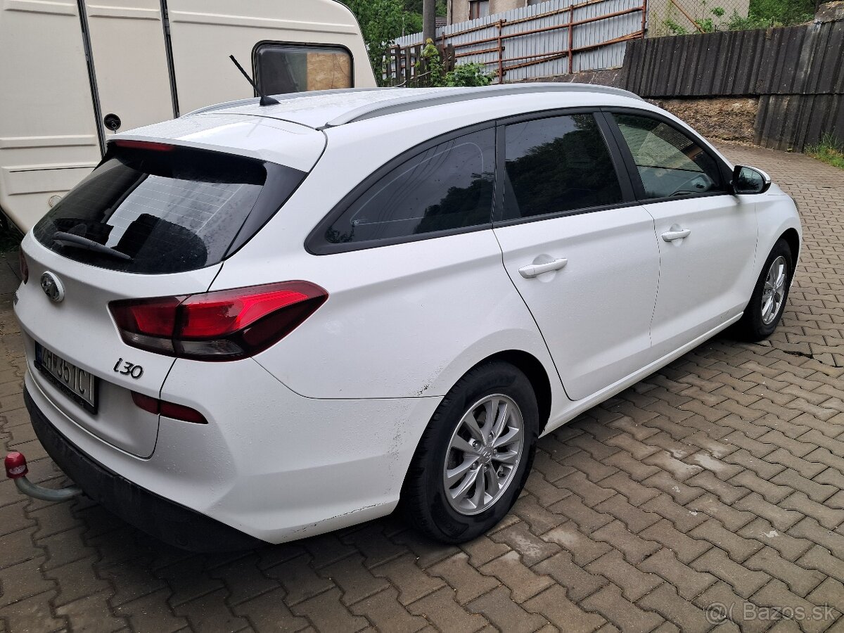 HYUNDAI i30 KOMBI 1.4 TGDI - 3