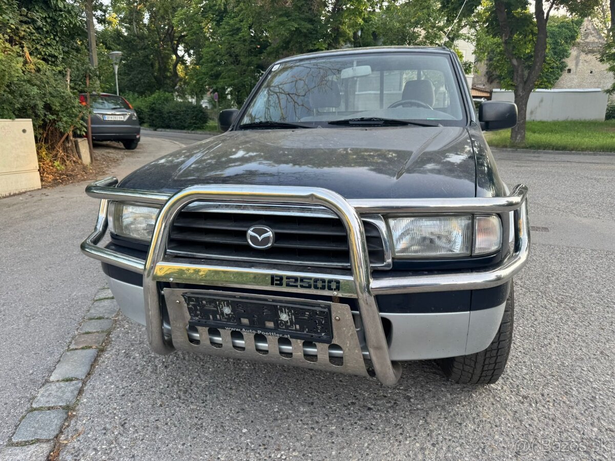 MAZDA B2500 2,5 TD 80KW 4X4 KLÍMA ŤAŽNÉ